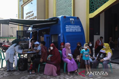 Warga antre layanan ubah alamat e-KTP imbas pergantian 22 nama jalan