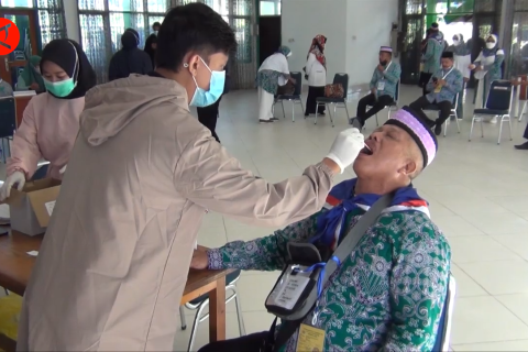 295 jamaah calon haji Kendari jalani tes PCR
