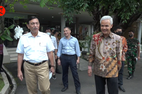 Ganjar dan Luhut sepakat tunda kenaikan tarif tiket Candi Borobudur