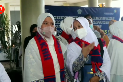 Jamaah calon haji asal Jambi kloter pertama berangkat 25 Juni