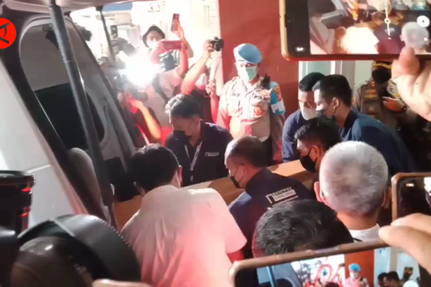 Jenazah Eril dibawa ke Kota Bandung untuk disemayamkan