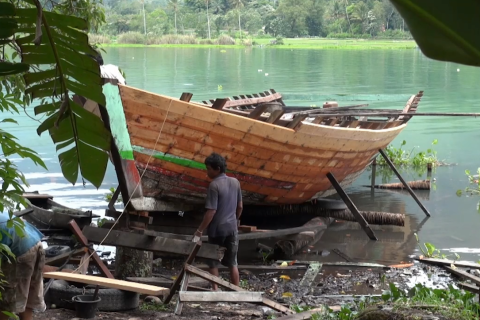 Melirik bisnis bengkel perahu yang menggiurkan di kawasan Danau Toba