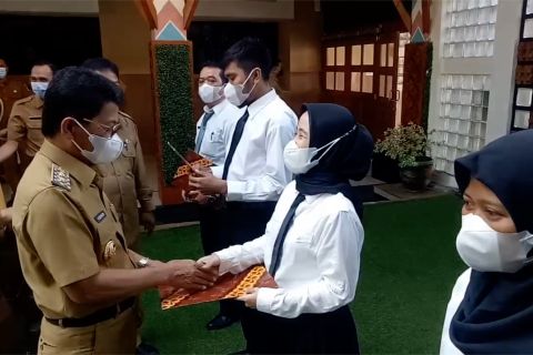 Pemkot Tangerang serahkan SK PPPK ke 843 pegawai