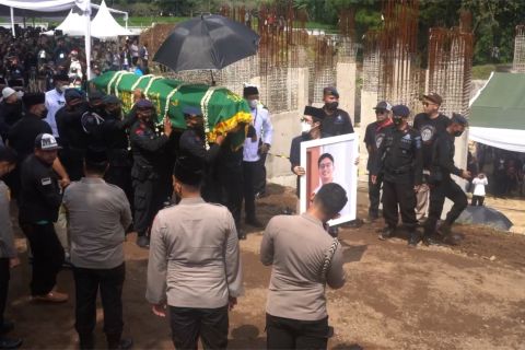 Proses kedatangan jenazah Eril di Darul Ridwan