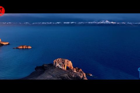 Pemandangan menakjubkan Danau Namtso di Tibet