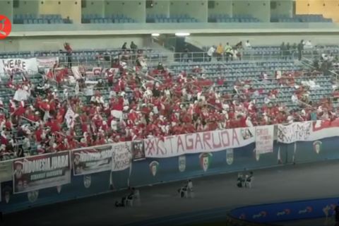 Timnas kalah lawan Yordania, dukungan suporter terus mengalir