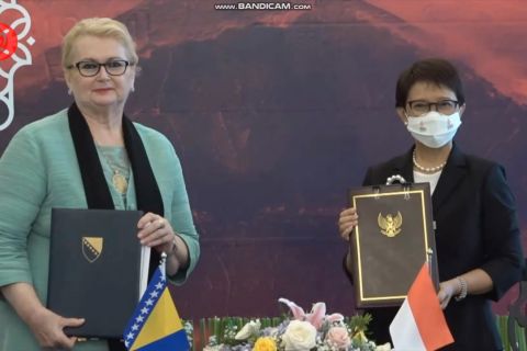 Menlu Retno jajaki kerjasama dengan Menlu Bosnia Herzegovina