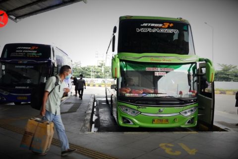 Pro kontra pemberlakuan kembali syarat perjalanan