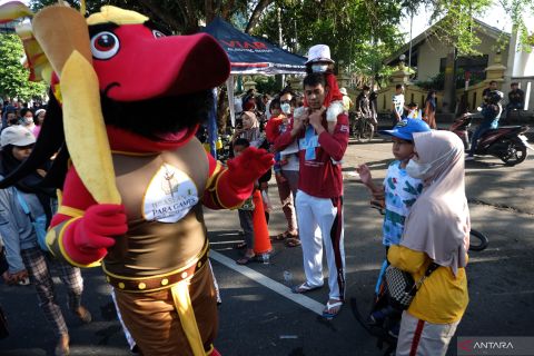 Kirab maskot ASEAN Paragames XI 20022