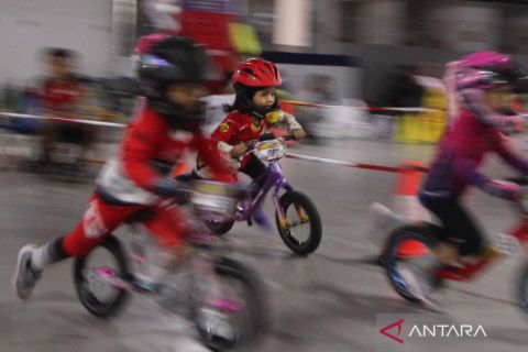 Lomba balap sepeda dorong