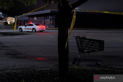 Penembakan massal di pusat perbelanjaan Indianapolis