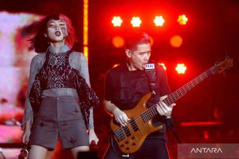 Konser Lexicon Isyana Sarasvati