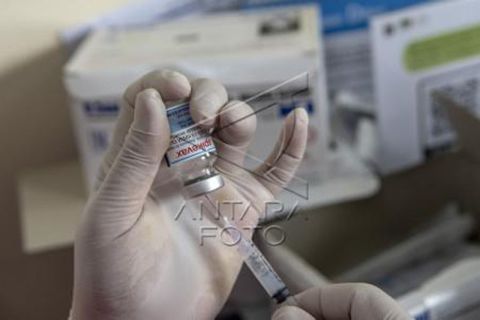 Rencana vaksinasi COVID-19 dosis keempat