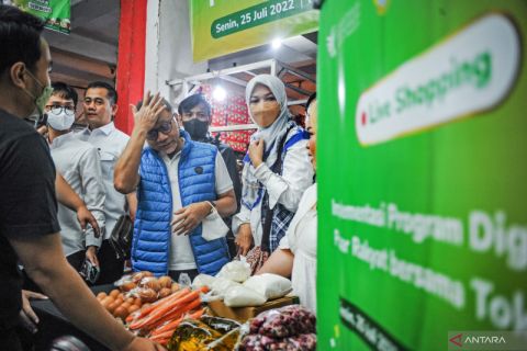Mendag tinjau implementasi digitalisasi pasar rakyat