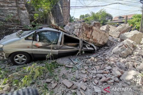 Gempa bumi besar magnitudo 7,1 guncang Filipina