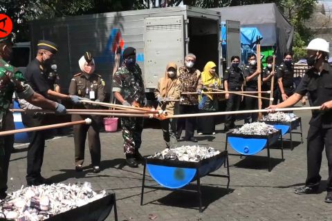 Bea Cukai Jawa Timur II musnahkan barang ilegal senilai Rp3,9 miliar