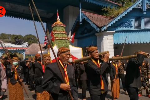 Keraton Solo peringati Idul Adha dengan tradisi Grebeg Besar
