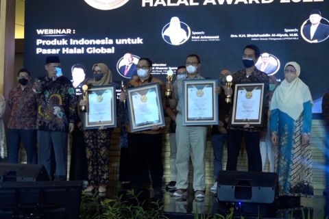 MUI berikan 17 perusahaan penghargaan terkait sertifikasi&nbsp;halal