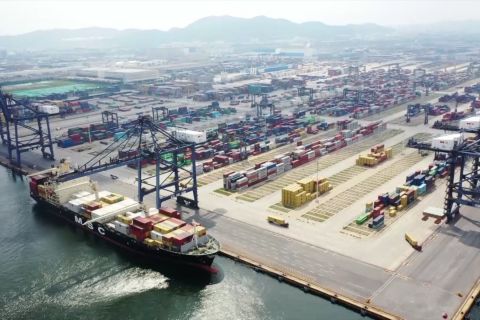 Pelayaran perdana kapal kargo rute China ke Asia Tenggara
