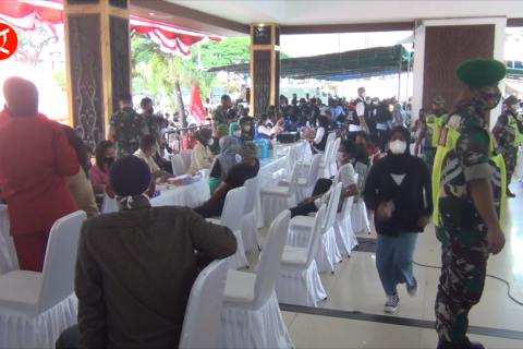 Regulasi pelaku perjalanan efektif dorong capaian vaksinasi di Ambon