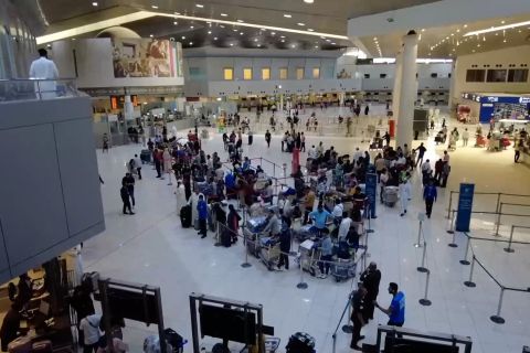 Warga Kuwait bersiap melancong ke luar negeri liburan musim panas