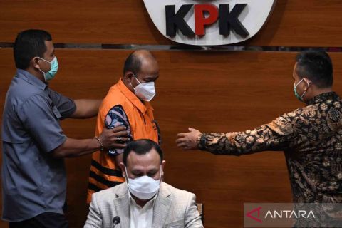 Bupati Pemalang ditahan KPK