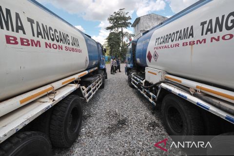 Razia gudang minyak ilegal pascakebakaran di Jambi