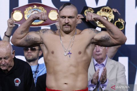 Oleksandr Usyk vs Anthony Joshua perebutkan gelar Juara Dunia Kelas Berat WBA, WBO, dan IBF