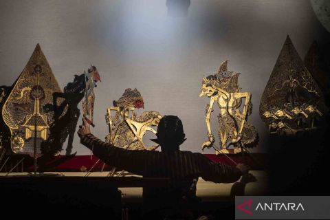 Katedral Jakarta gelar wayang kulit semalam suntuk