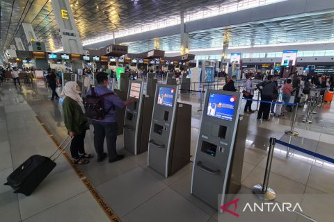 Harga tiket pesawat turun 15 persen mulai pekan depan
