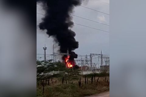 Gardu listrik dan gudang amunisi Rusia meledak di Krimea