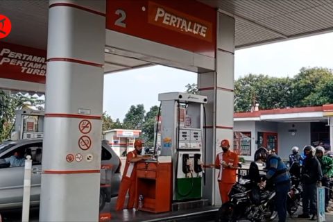 Pemerintah alihkan subsidi BBM ke bansos sebesar Rp24,17 triliun