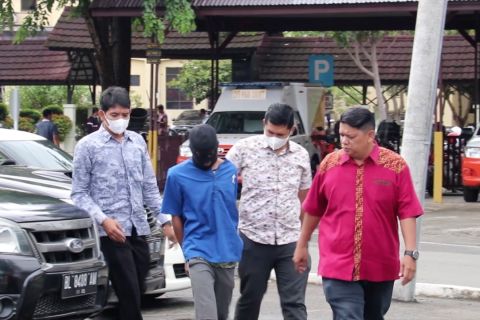 Polisi tangkap pelaku pembakaran bendera merah putih