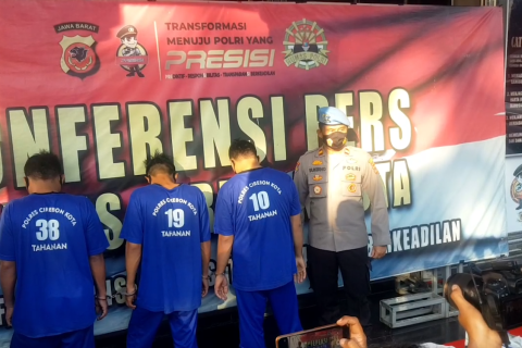 Polres Cirebon Kota bekuk 3 pelaku ganjal ATM