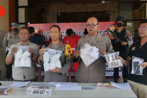 Polres Temanggung amankan 4 anak muda pengedar pil koplo