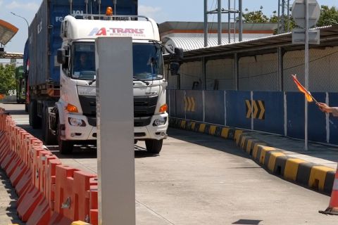 Sat PJR Jabar & pengelola jalan tol razia kendaraan melebihi kapasitas