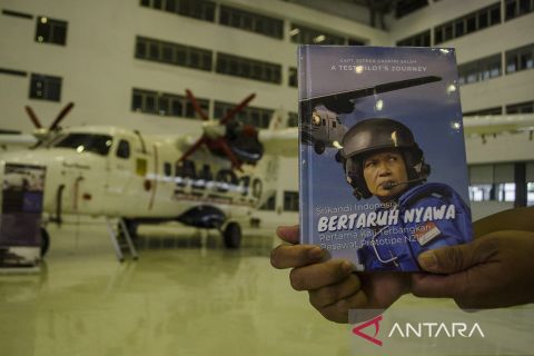 Peluncuran buku "A Test Pilot Journey: Srikandi Indonesia Bertaruh Nyawa"