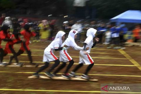 Perlombaan olahraga tradisional