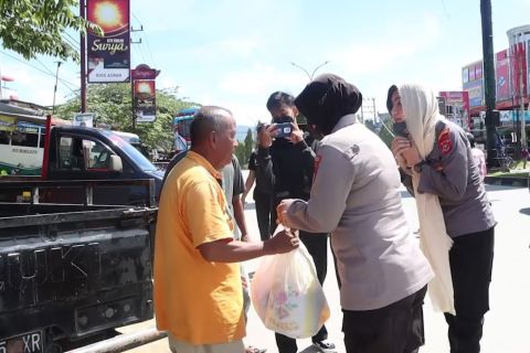 1.500 paket sembako untuk warga terdampak kenaikan harga BBM