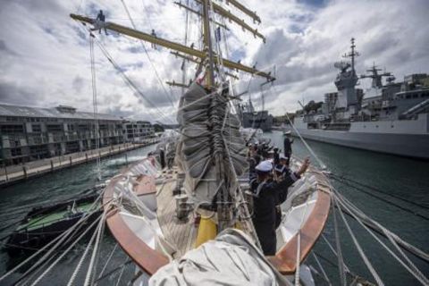 KRI Bima Suci Bertolak Menuju Cairns Australia