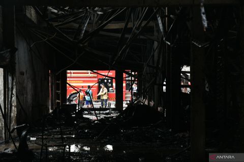 Toko mebel di Jakarta Timur ludes dilalap jago merah