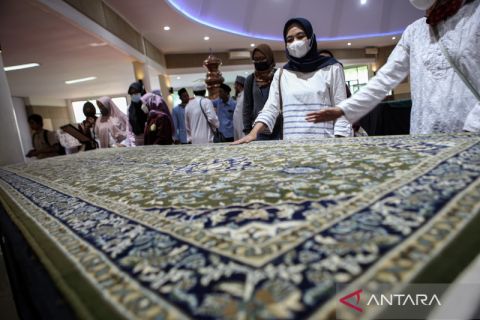 Pameran artefak peninggalan Nabi Muhammad SAW