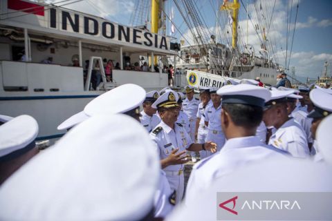 KRI Bima Suci bertolak menuju Darwin Australia