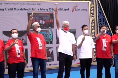 Ganjar luncurkan kredit bunga rendah untuk pedagang dan UMKM