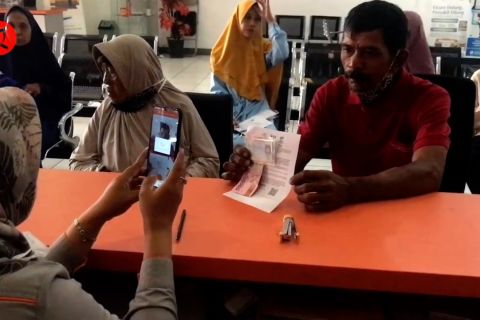 Warga Kabupaten Majalengka mulai terima BLT BBM