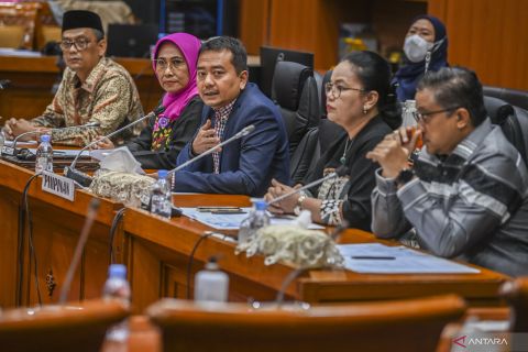 Komisi X DPR akan panggil seluruh perangkat pertandingan Arema vs Persebaya