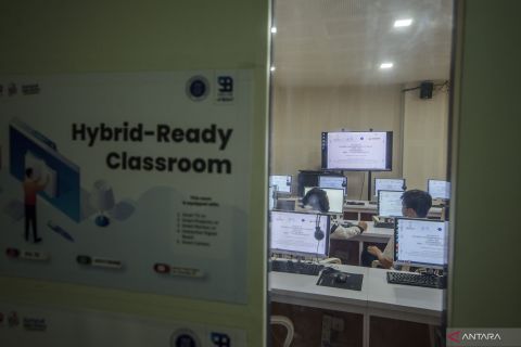 Teknologi Smart Classroom di STEI ITB