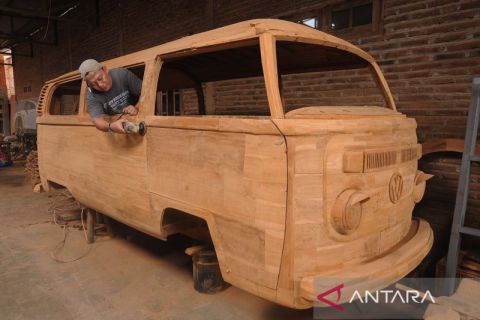 Kerajinan replika mobil dan motor tembus pasar ekspor