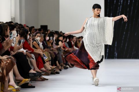 Busana koleksi BINhouse di JFW 2023