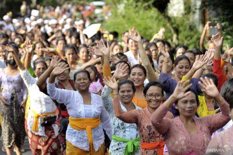 Kampanye Gerakan Kebaya Goes to Unesco di Bali